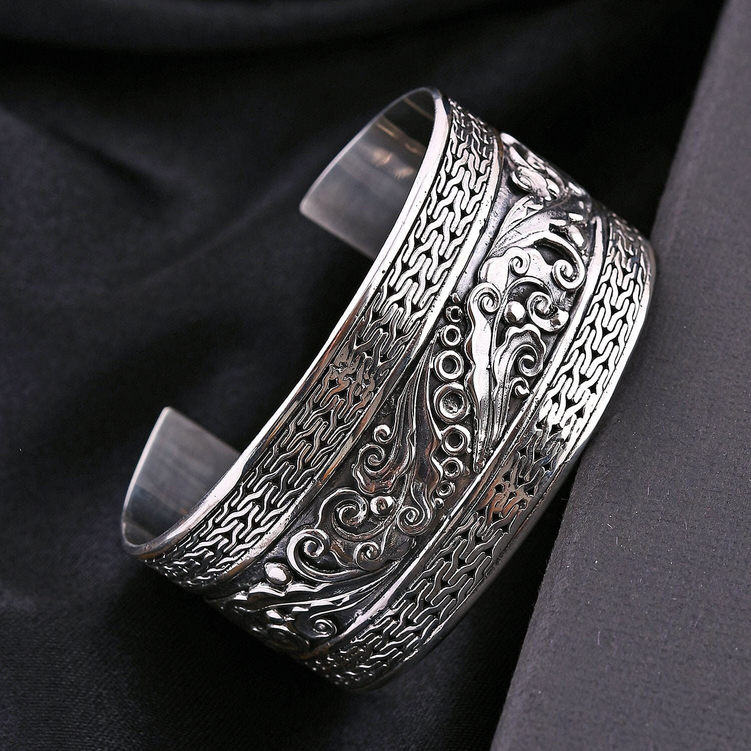 Bali Legacy Sterling Silver Floral Cuff Bracelet (6.50 In) 38.35 Grams