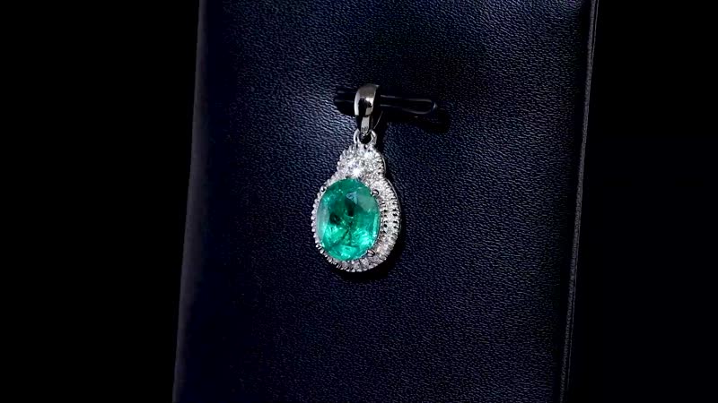 Rhapsody 950 Platinum AAAA Kagem Zambian Emerald and E-F VS2 Diamond Pendant without Chain 3.10 ctw
