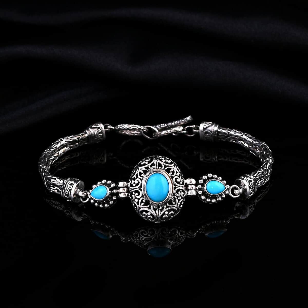 Bali Legacy Sleeping Beauty Turquoise Toggle Clasp Bracelet in Sterling Silver (7.25 In) 3.85 ctw image number 1