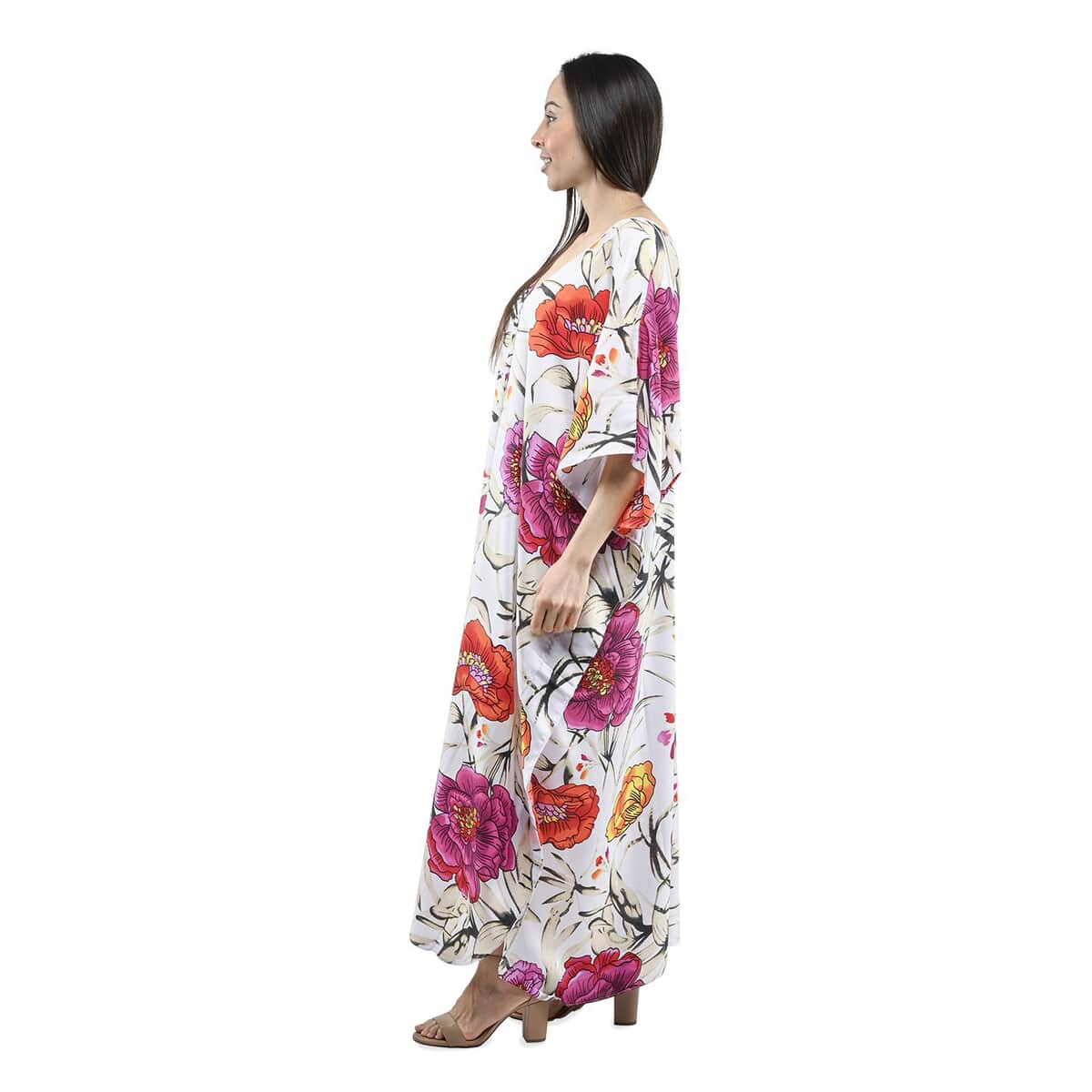 Winlar White and Fuchsia Floral Microfiber Long Kaftan - One Size Fits Most image number 2