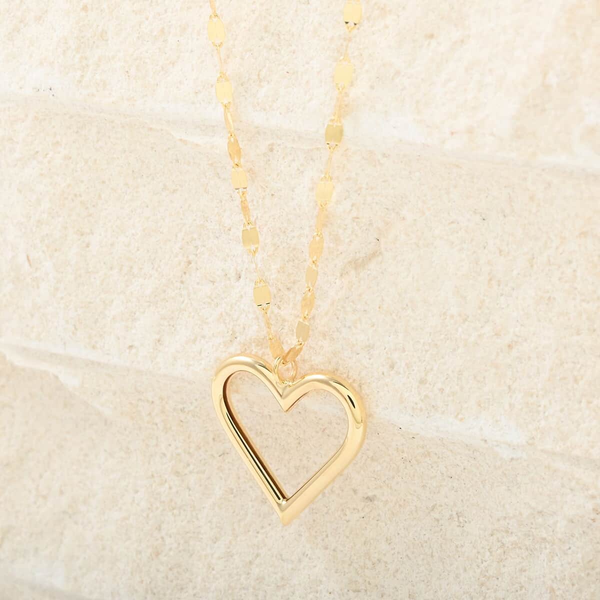 Italian Heart Pendant Necklace in 10K Yellow Gold 1.28 Grams 18-20 Inches image number 1