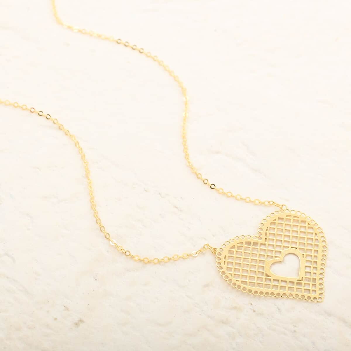 Italian Honeycomb Heart Necklace in 10K Yellow Gold 1.20 Grams 18-20 Inches image number 1