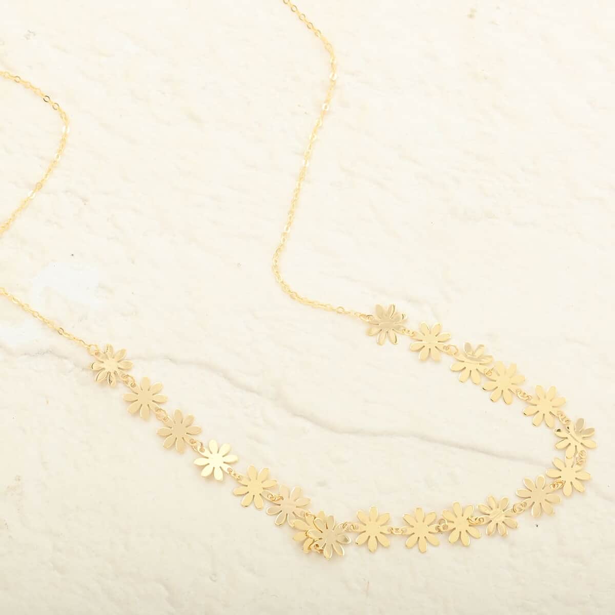 Italian Flower Station Necklace in 10K Yellow Gold 1.60 Grams 18-20 Inches image number 1