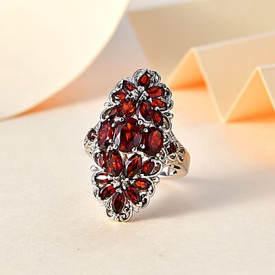 Mozambique Garnet Floral Ring in Platinum Over Sterling Silver (Size 10.0) 5.60 ctw