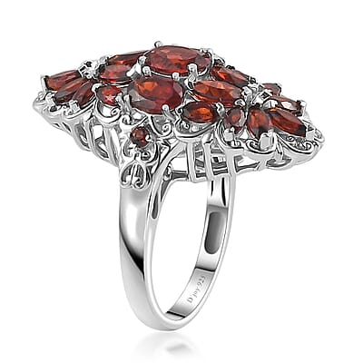 Mozambique Garnet Floral Ring in Platinum Over Sterling Silver (Size 10.0) 5.60 ctw