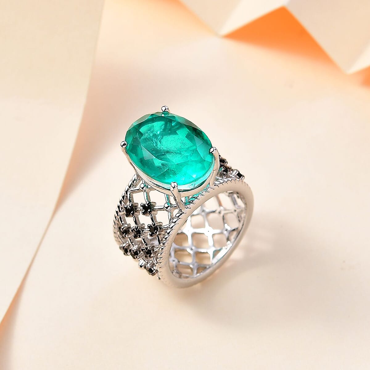 Emeraldine Quartz (Triplet) and Thai Black Spinel Ring in Platinum Over Sterling Silver (Size 9.0) 11.20 ctw image number 1