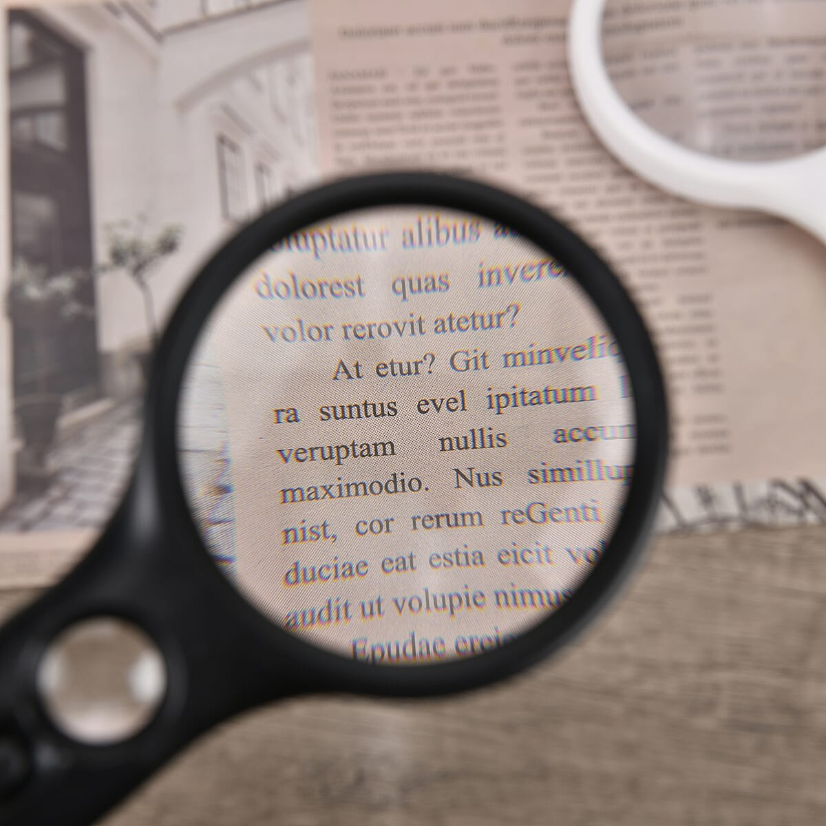 2 pcs Certificate CE ROHS Led Magnifier Glass (Black & White) (190x83x28 mm) - Big Len 3X-75mm and Small Len 45X -22mm image number 1