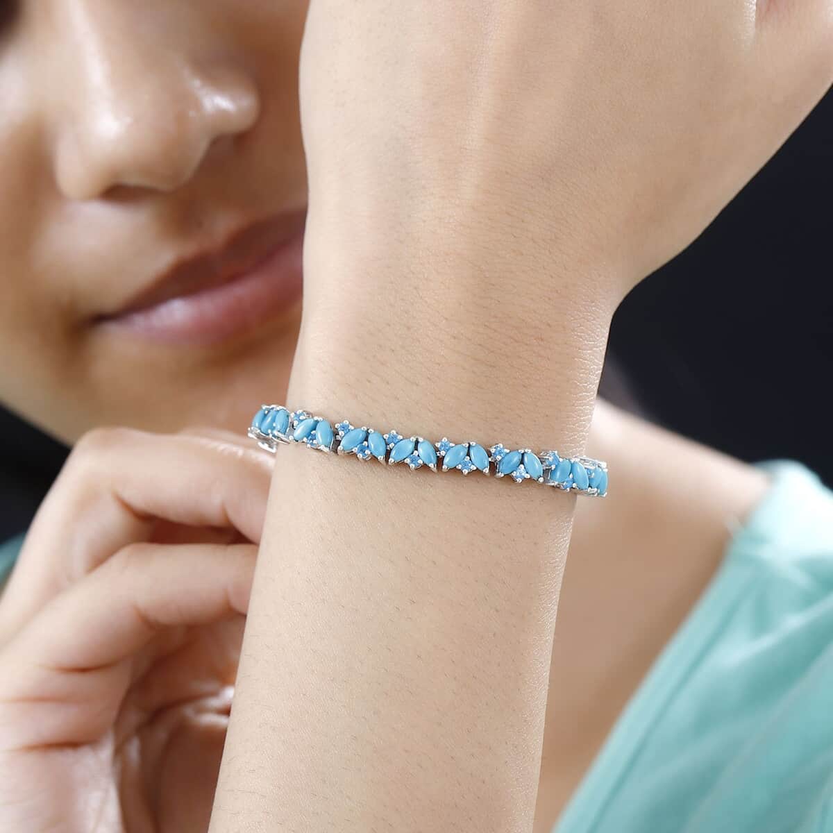 Premium Sleeping Beauty Turquoise and Malgache Neon Apatite Star Fish Motif Bracelet in Rhodium Over Sterling Silver (7.25 In) 7.10 ctw image number 2