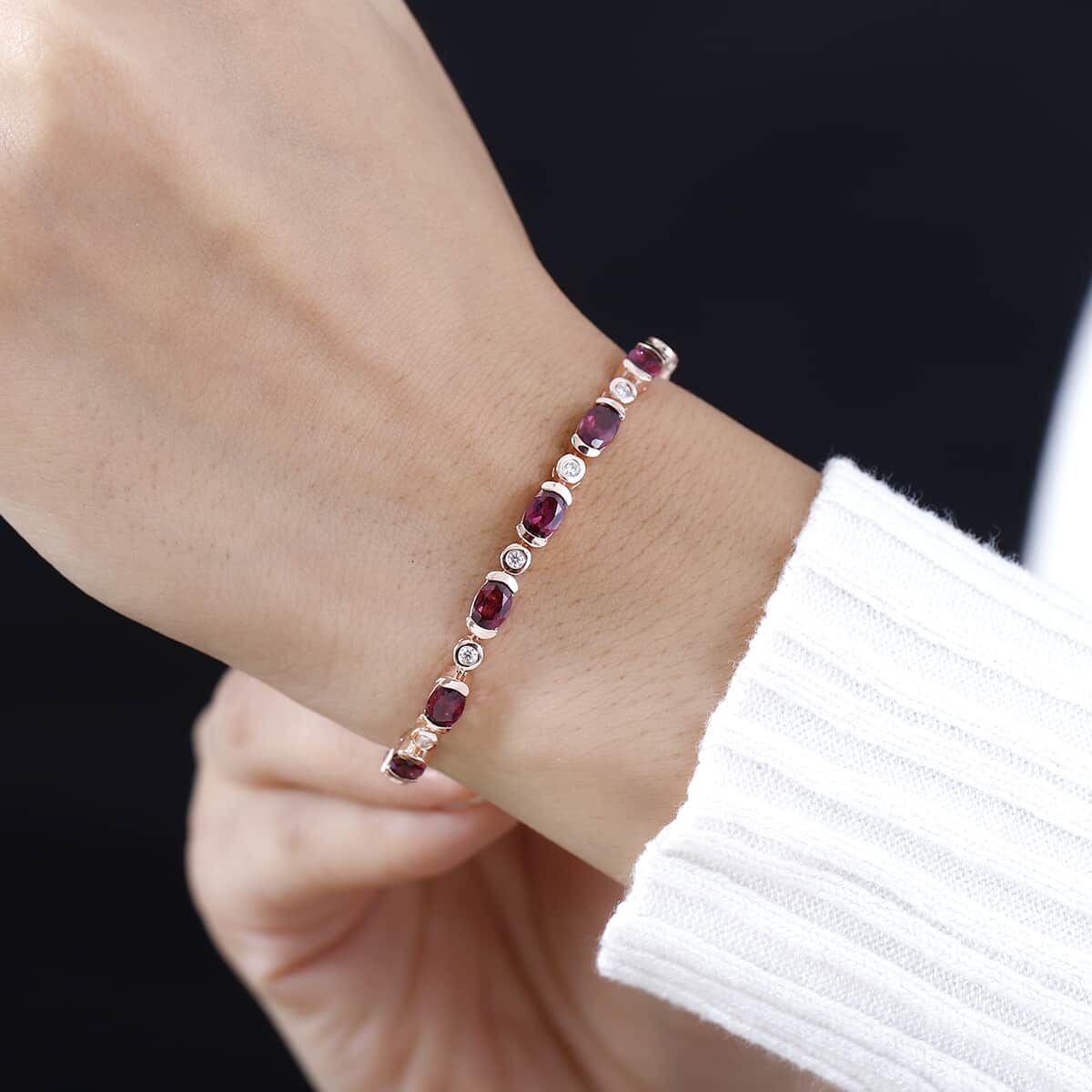 Premium Tanzanian Wine Garnet, Moissanite Link Bracelet in 18K Vermeil RG Over Sterling Silver (6.50 In) 7.80 ctw image number 2