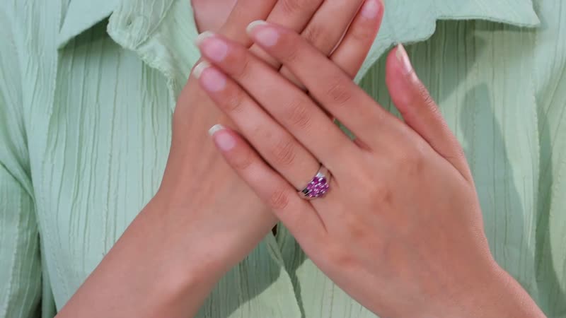 Tanzanian Wine Garnet Floral Ring in Rhodium Over Sterling Silver (Size 10.0) 1.50 ctw
