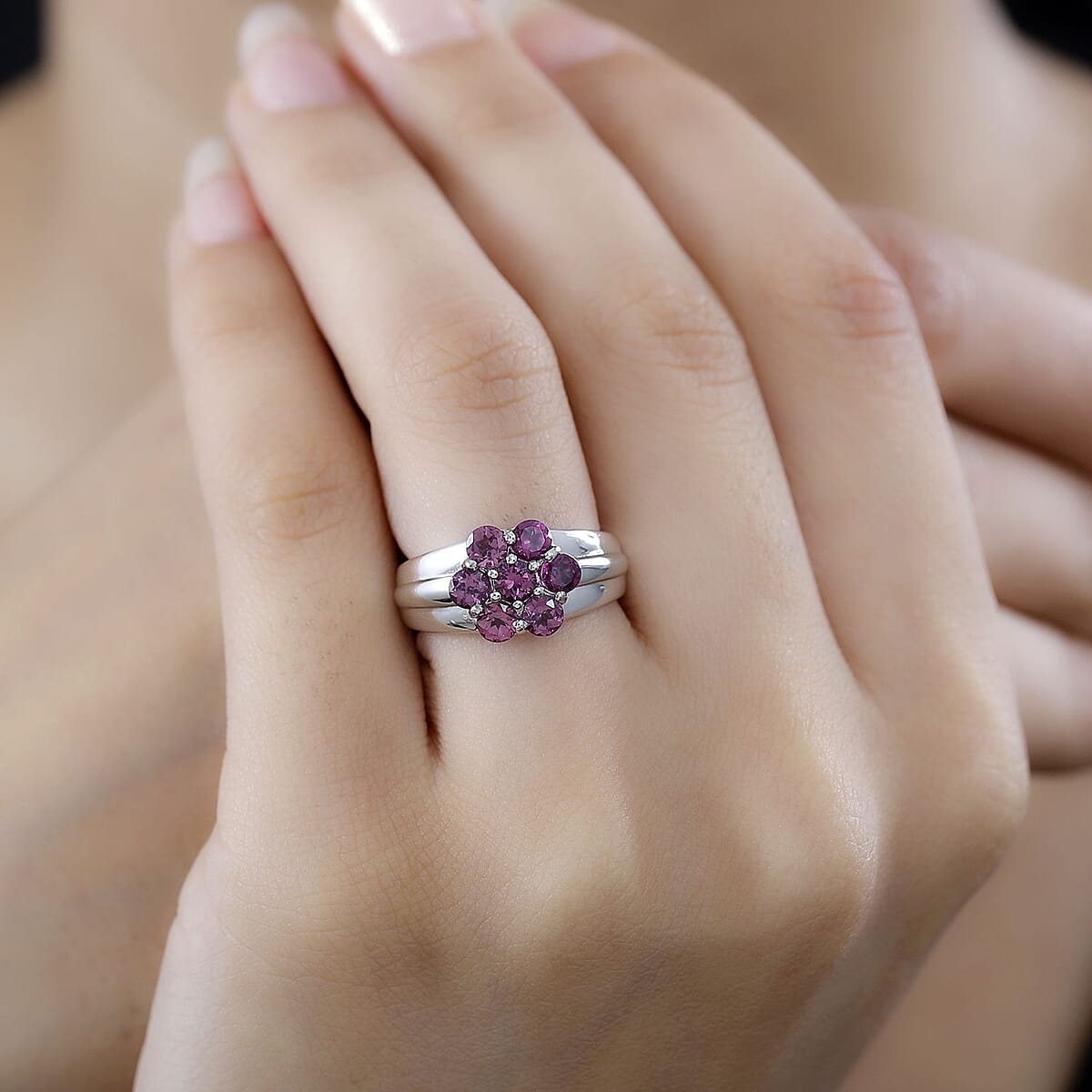 Tanzanian Wine Garnet Pressure Set Ring in Rhodium Over Sterling Silver (Size 9.0) 1.50 ctw image number 2