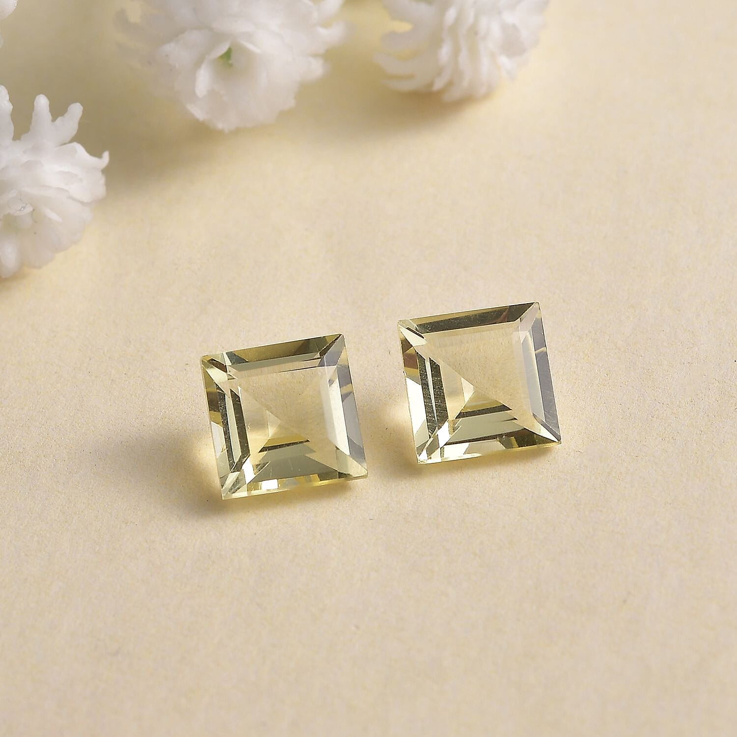 Brazilian Green Gold Quartz Set of 2 (Sqr 8 mm) 4.93 ctw Loose gemstone