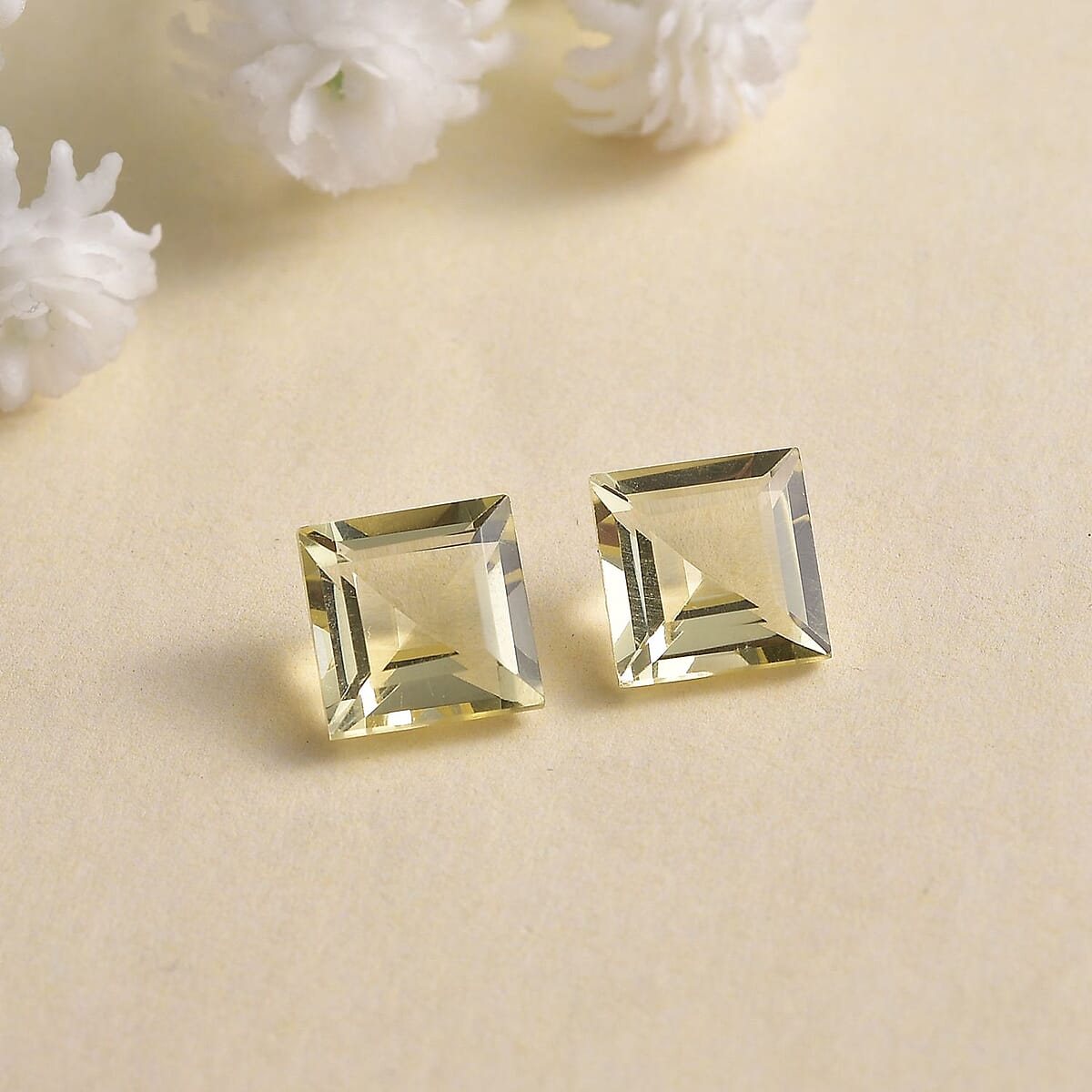 Brazilian Green Gold Quartz Set of 2 (Sqr 8 mm) 4.93 ctw Loose gemstone image number 1