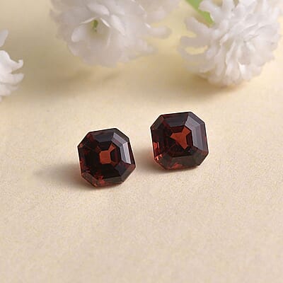 Asscher Cut Mozambique Garnet Set of 2 (Oct 6x6 mm) 2.91 ctw Loose gemstone