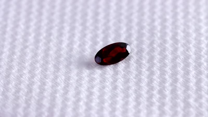 Mozambique Garnet (Ovl 10x5 mm) 1.20 ctw Loose gemstone