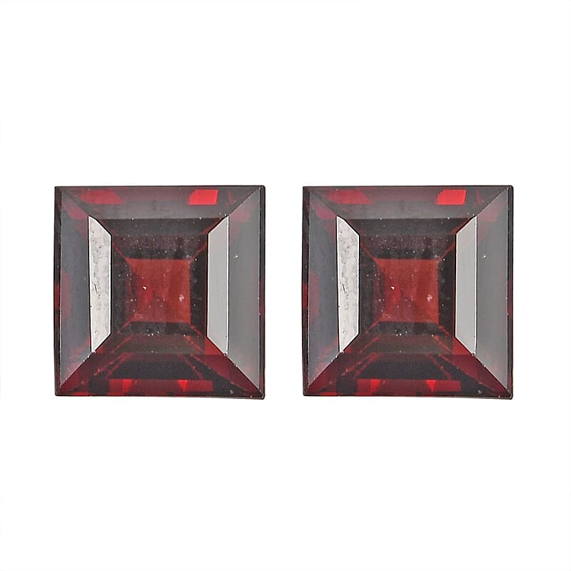 AA Mozambique Garnet Set of 2 (Sqr 7 mm) 3.86 ctw Loose gemstone