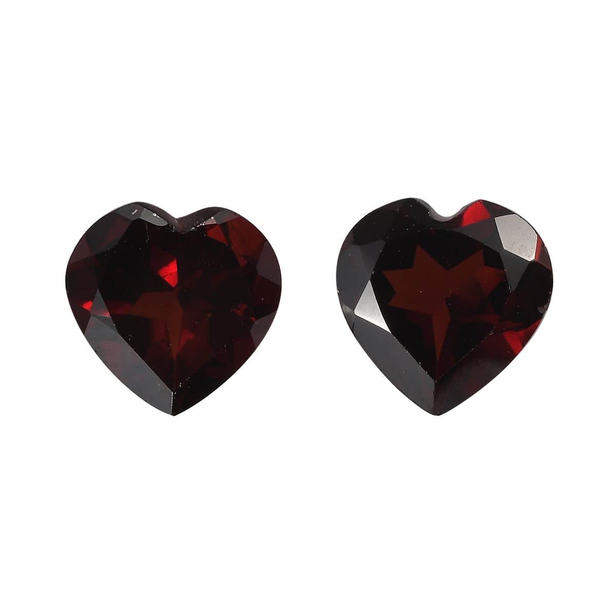 AA Mozambique Garnet Set of 2 (Hrt 8 mm) 3.46 ctw image number 0