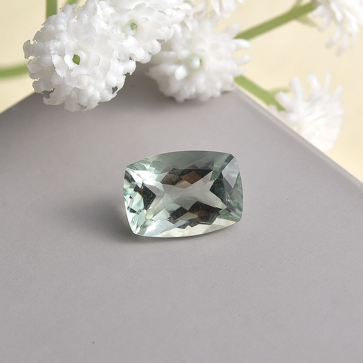 Montezuma Prasiolite (Cush 14x10 mm) 5.48 ctw Loose Gemstone image number 1