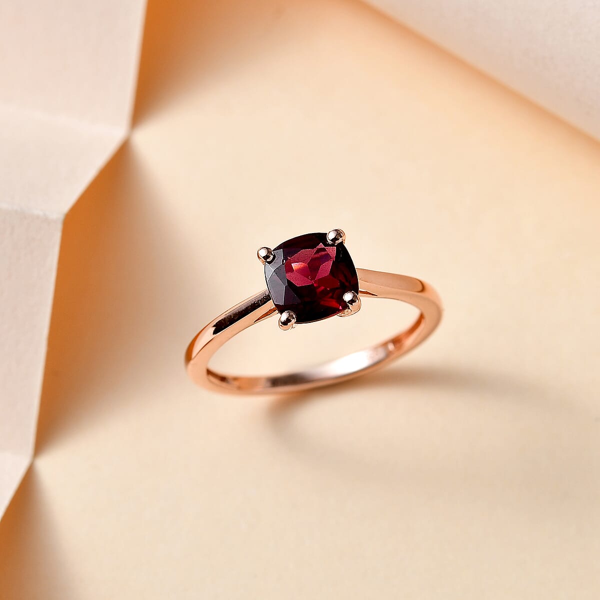 Tanzanian Wine Garnet Solitaire Ring in 18K Vermeil Rose Gold Over Sterling Silver (Size 9.0) 1.25 ctw image number 1