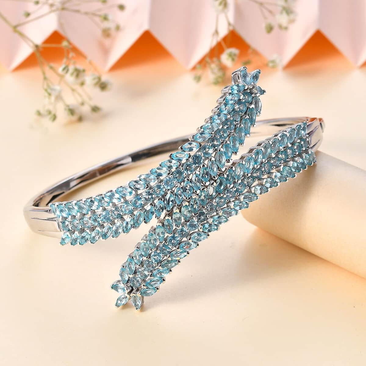 Betroka Blue Apatite Bypass Leaf Bangle Bracelet in Platinum Over Sterling Silver (7.25 In) 11.15 ctw image number 1