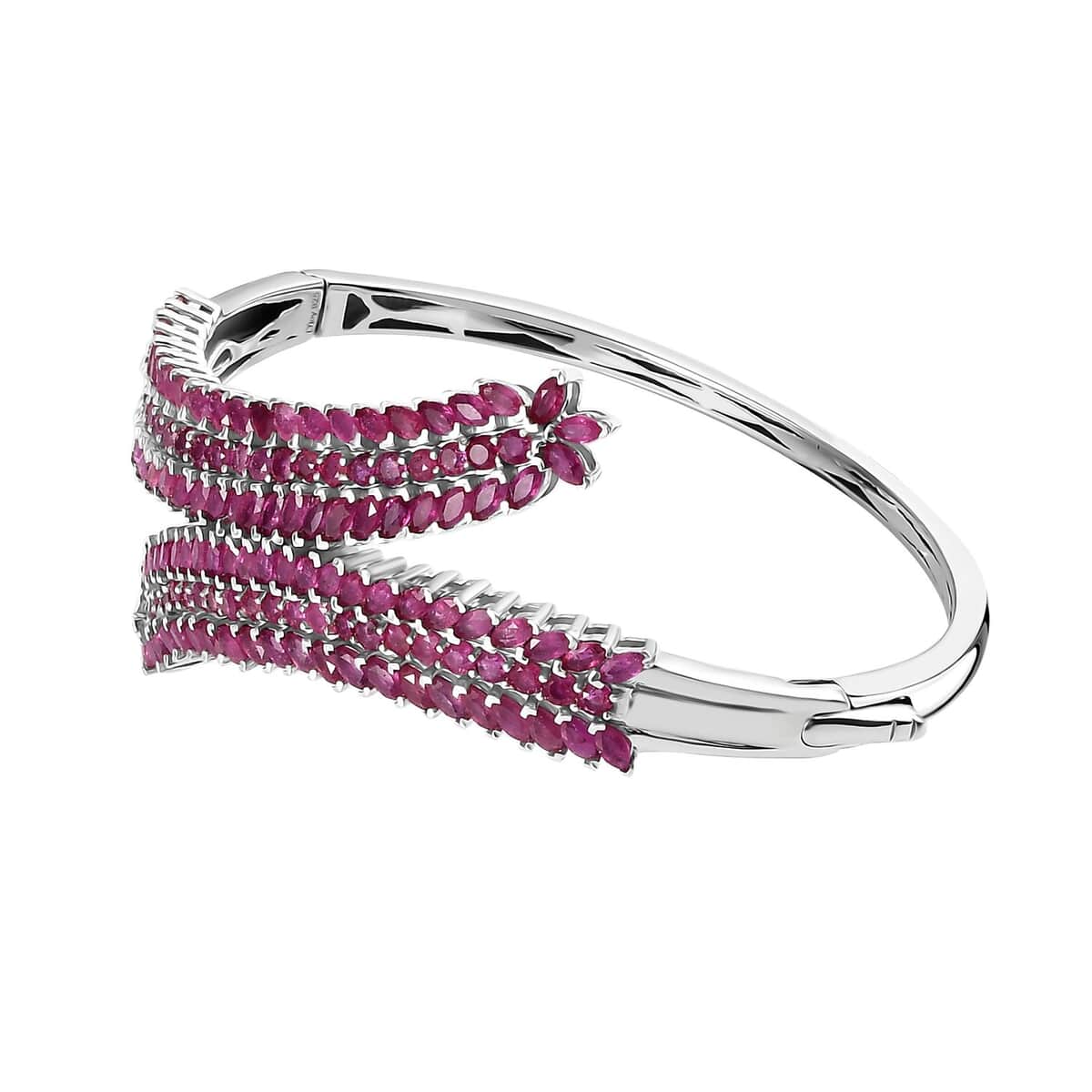 Niassa Ruby (FF) Bypass Leaf Bangle Bracelet in Platinum Over Sterling Silver (7.25 In) 15.70 ctw image number 3