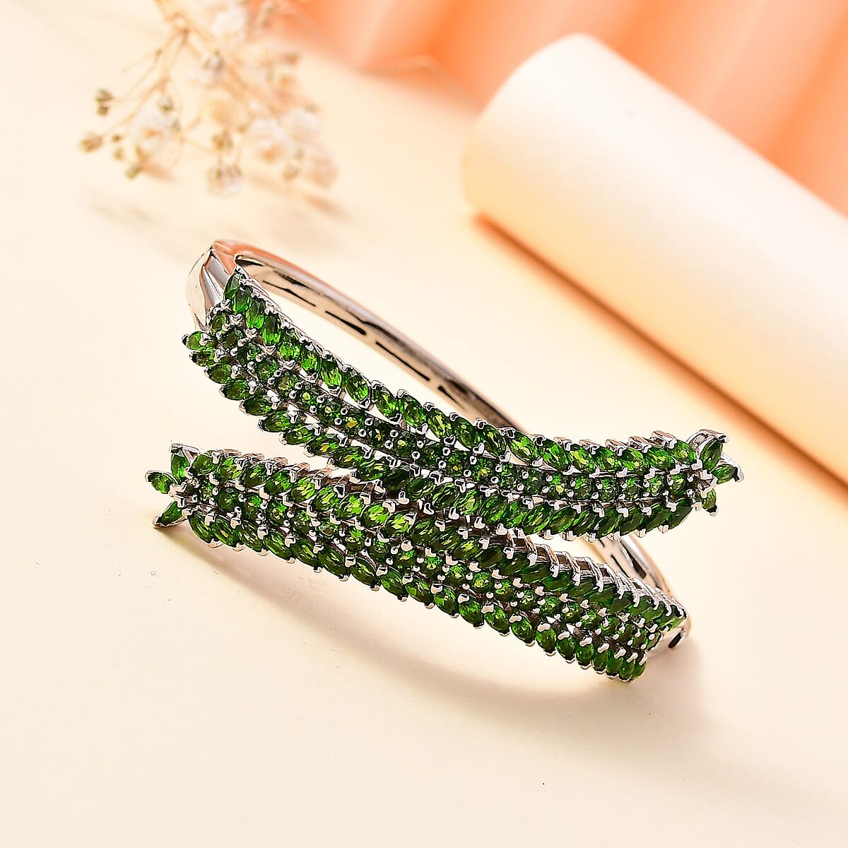 Chrome Diopside Bypass Leaf Bangle Bracelet in Platinum Over Sterling Silver (6.50 In) 11.70 ctw image number 1