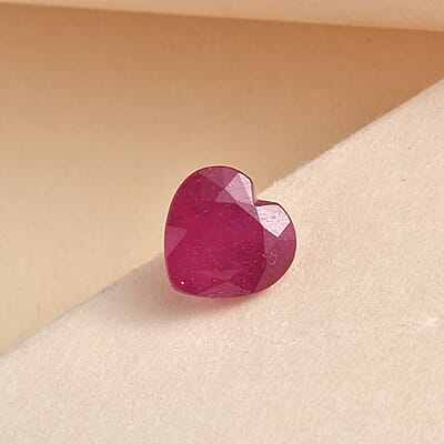 Niassa Ruby (FF) (Hrt 8 mm) 2.31 ctw Loose gemstone