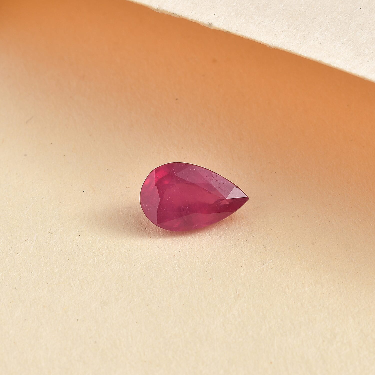 AA Niassa Ruby (FF) (Pear 9x6 mm) 1.55 ctw Loose gemstone