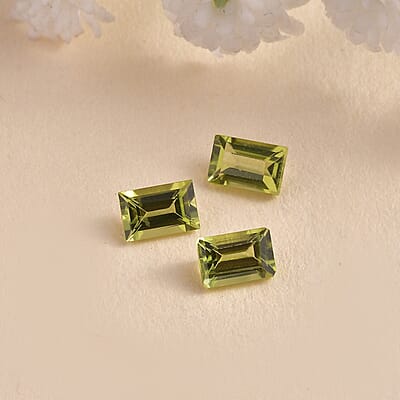 Hebei Peridot Set of 3 (Bgt 6x4 mm) 1.68 ctw Loose gemstone
