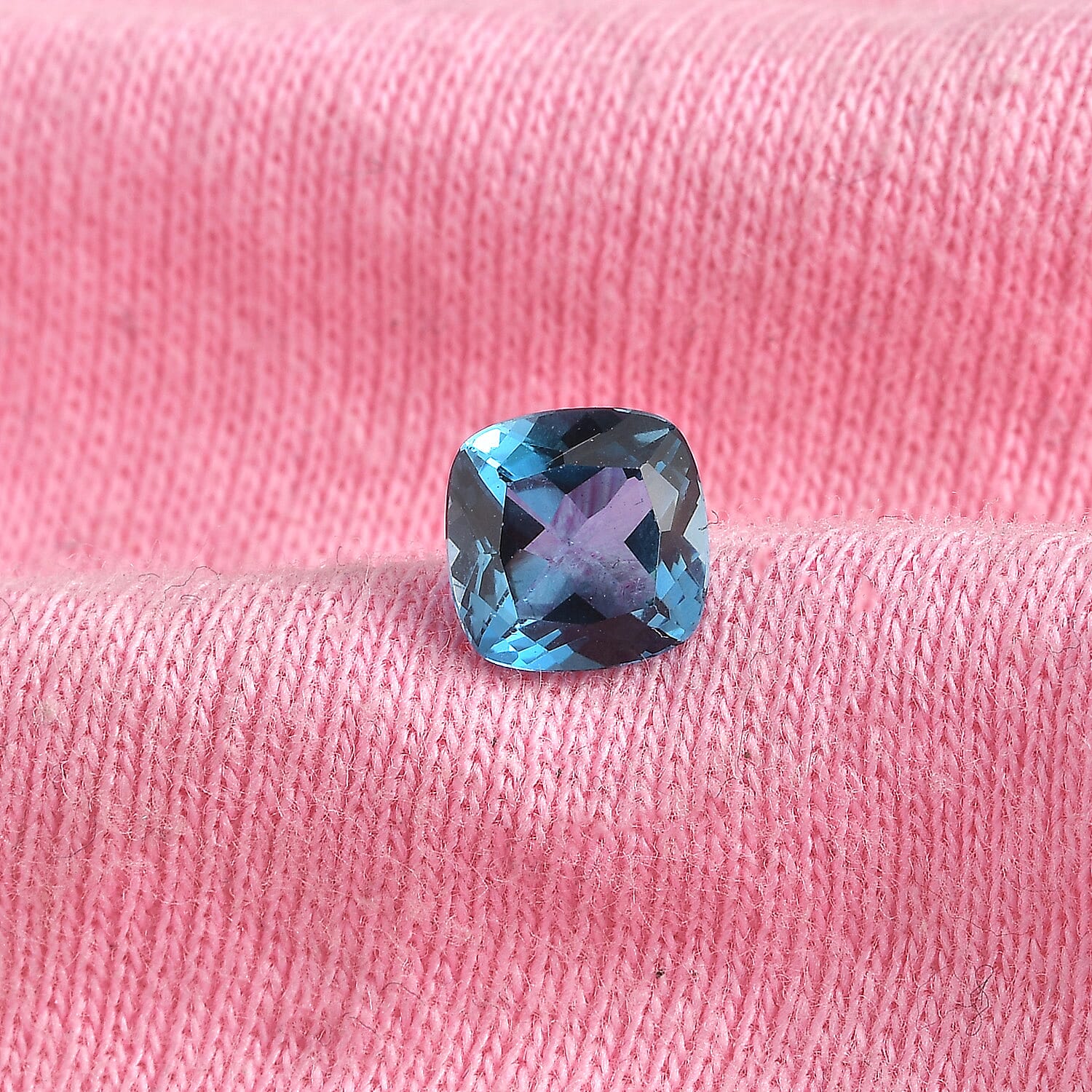 London Blue Topaz (Cush 7x7 mm) 1.49 ctw Loose gemstone
