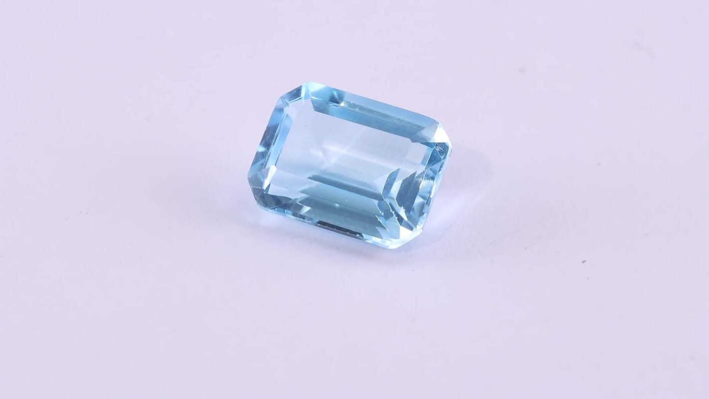 Swiss Blue Topaz (Oct 14x10 mm) 8.34 ctw Loose gemstone