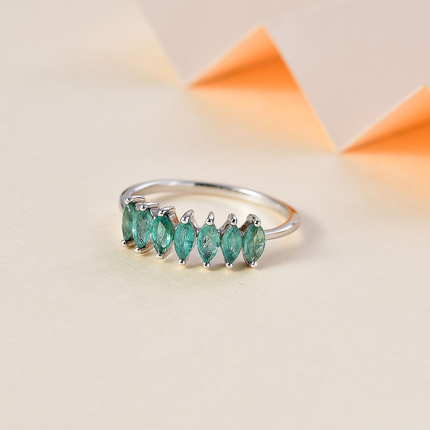 Premium Emerald 0.98 ctw Ring in Platinum Over Sterling Silver (Size 5.5)
