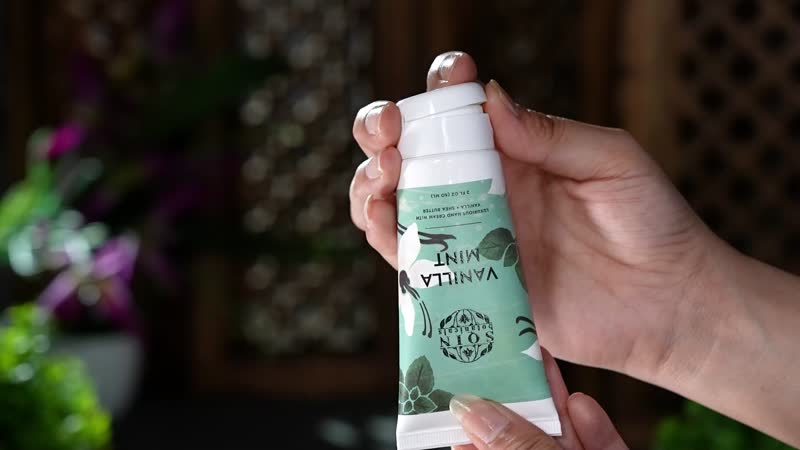 Set of 2 Vanilla Mint Gift Set of Hand Cream And Lip Mask 60ml