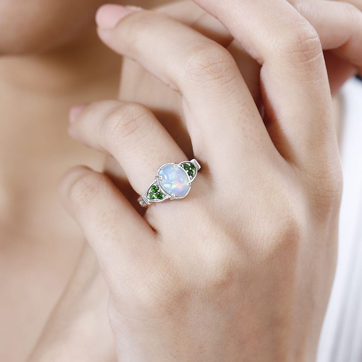 Premium Ethiopian Welo Opal and Chrome Diopside Ring in Platinum Over Sterling Silver (Size 9.0) 1.35 ctw image number 3