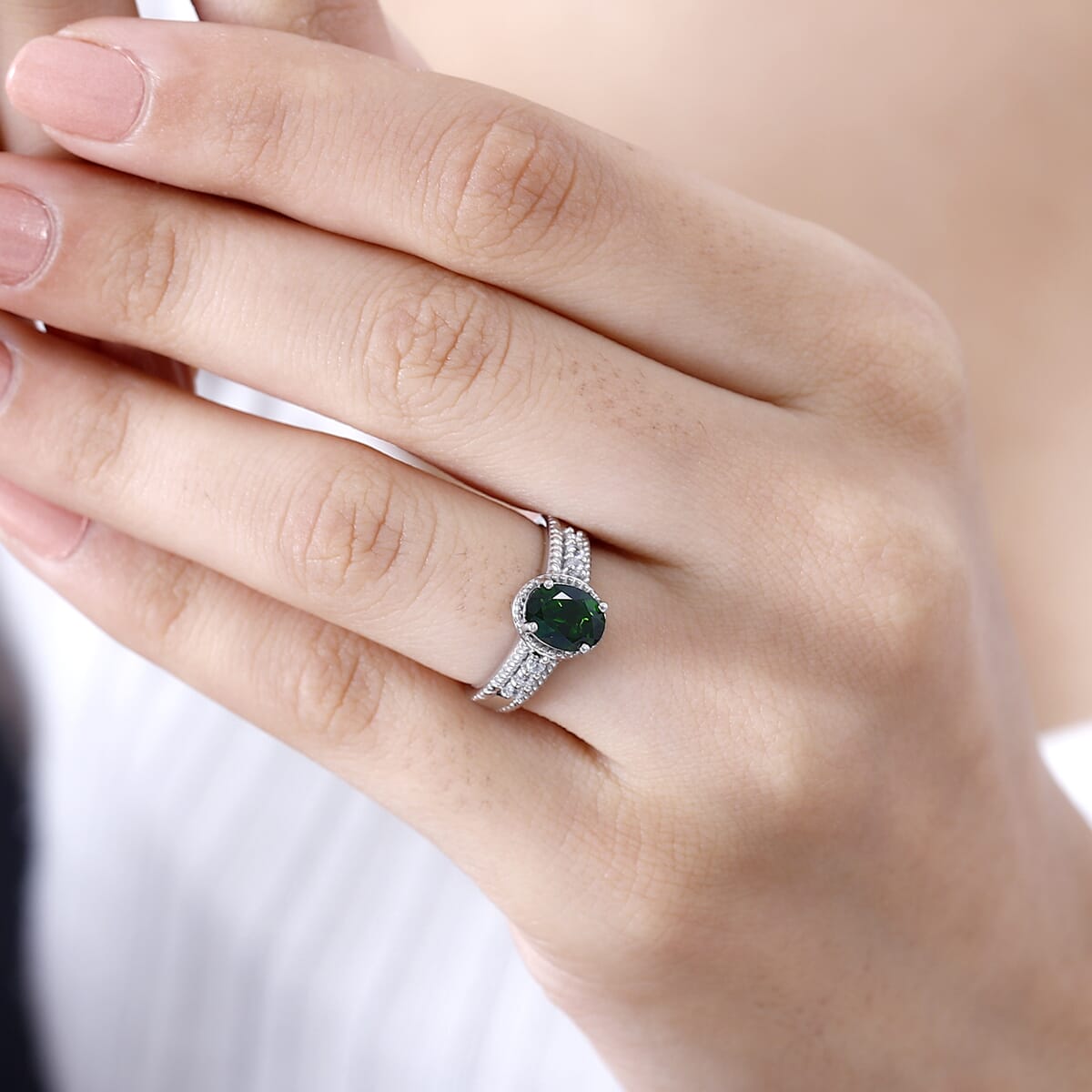 Chrome Diopside and White Zircon 1.50 ctw Elegance Ring in Rhodium Over Sterling Silver (Size 9.0) image number 2