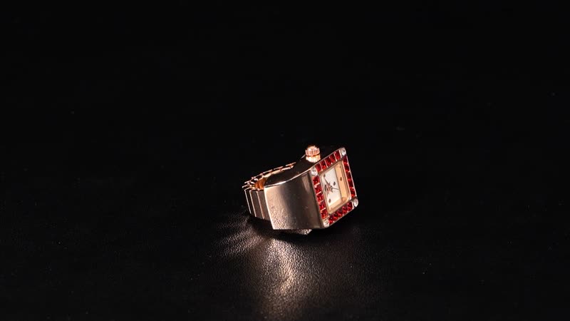 Strada Japanese Movement Ruby Color and White Austrian Crystal Watch in Rosetone with Stainless Steel Elastic Strap (Dial 23x17mm)
