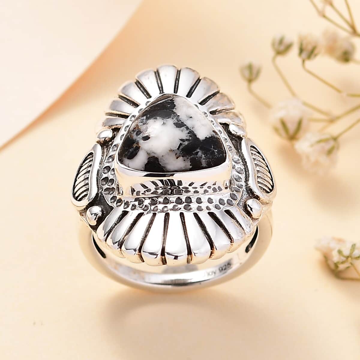 Artisan Crafted White Buffalo Ring in Sterling Silver (Size 10.0) 3.65 ctw image number 1