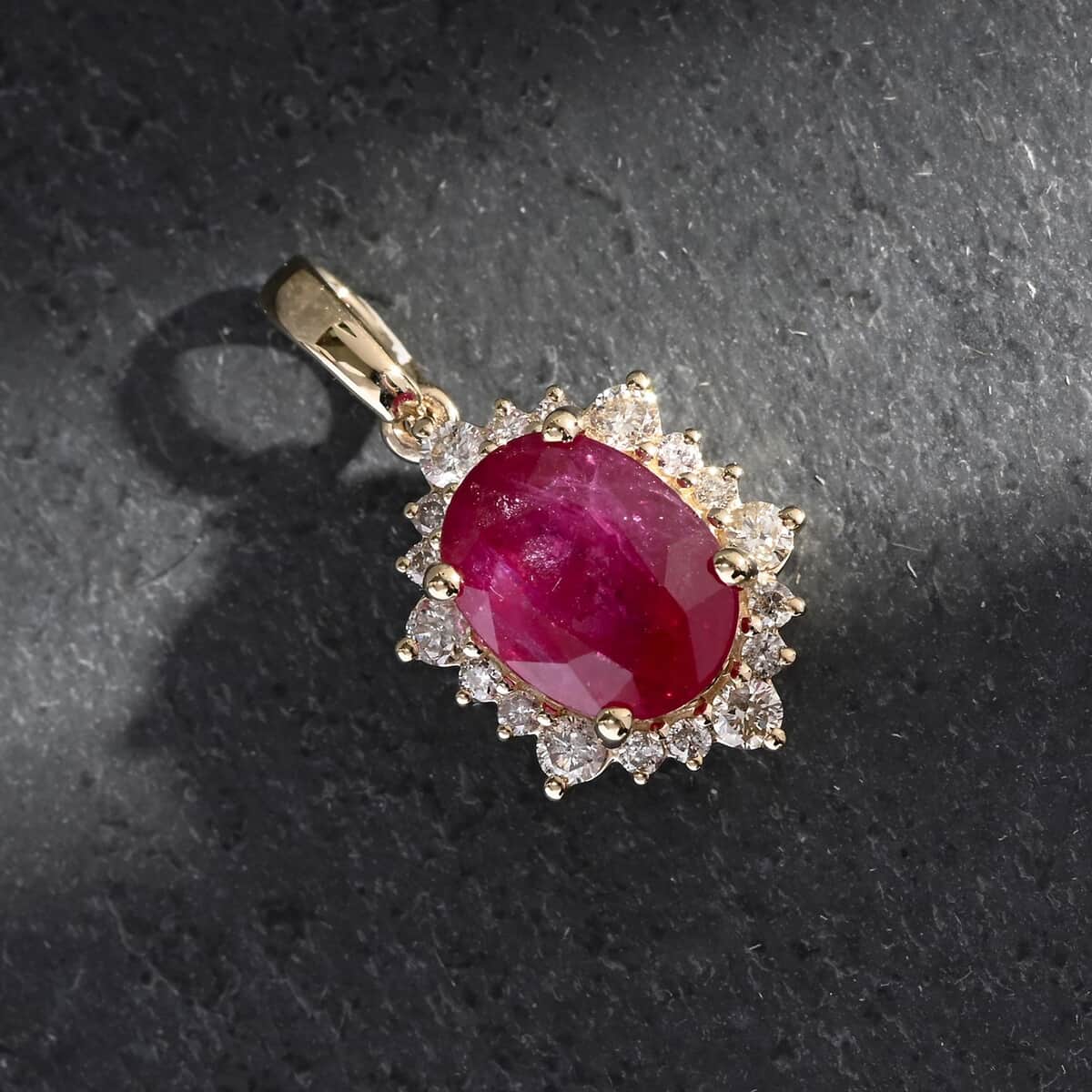 Certified & Appraised Luxoro 14K Yellow Gold AAA Mozambique Ruby and G-H I2 Diamond Pendant 1.60 ctw image number 1