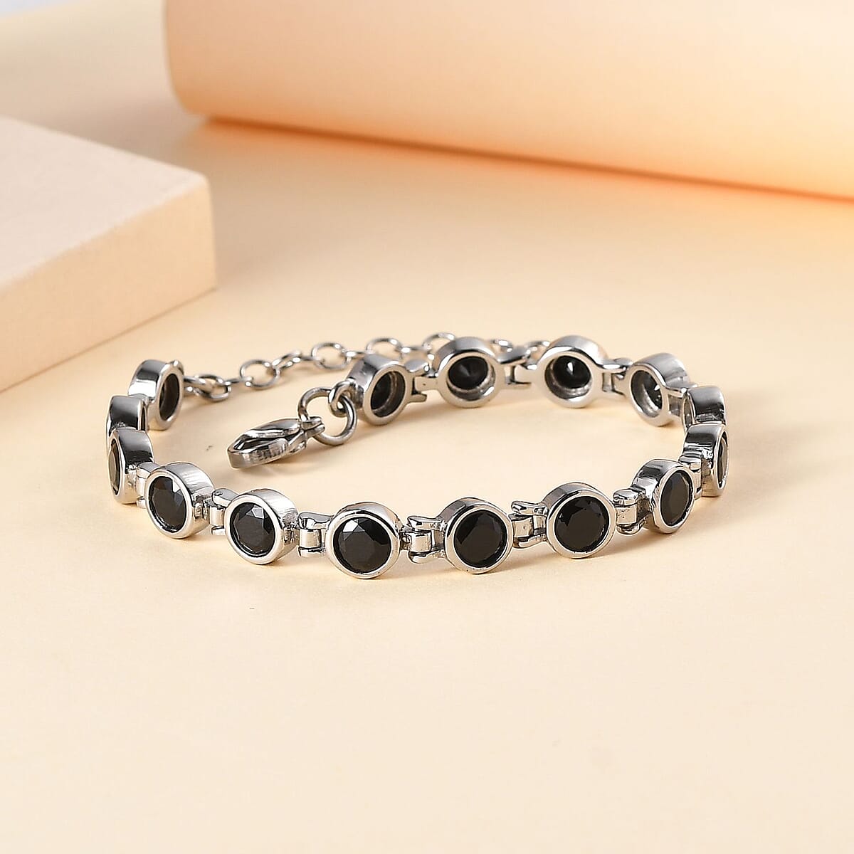 Thai Black Spinel Link Bracelet in Stainless Steel (6.50 In) 5.80 ctw image number 1