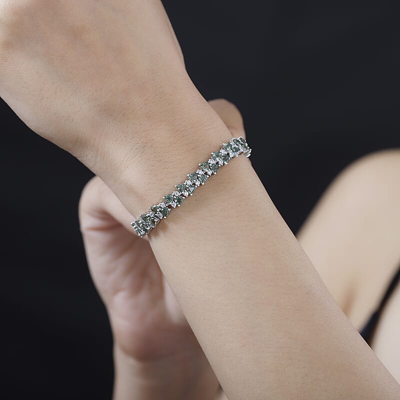 D'Joy Madagascar Green Apatite and White Zircon Bracelet in Rhodium Over Sterling Silver (7.25 In) 11.20 ctw