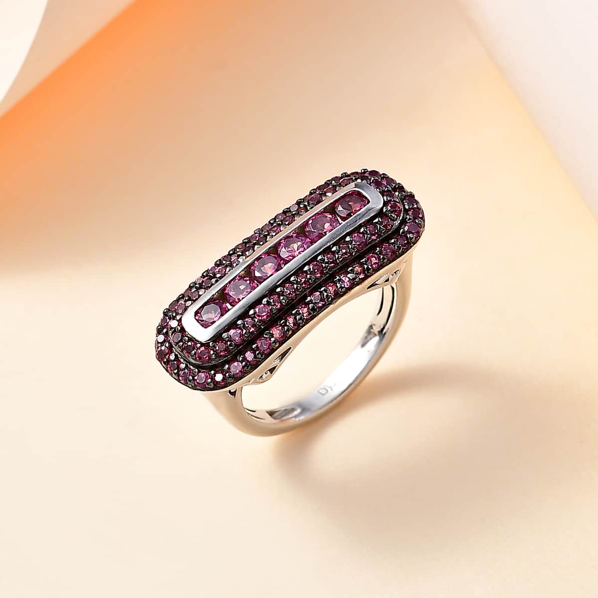 Premium Tanzanian Wine Garnet Ring in Rhodium Over Sterling Silver (Size 10.0) 1.65 ctw image number 1