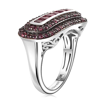 Tanzanian Wine Garnet Ring in Rhodium Over Sterling Silver (Size 10.0) 1.65 ctw