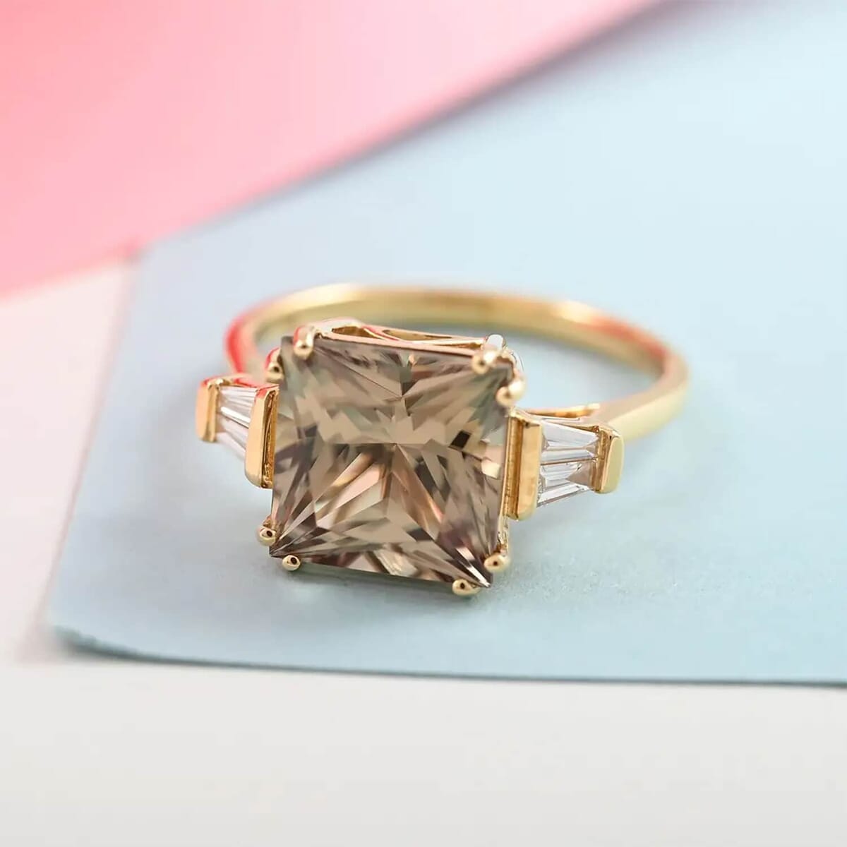 Certified and Appraised Iliana 18K Yellow Gold AAA Turkizite and G-H SI Diamond Ring (Size 7.5) 4.25 ctw image number 1