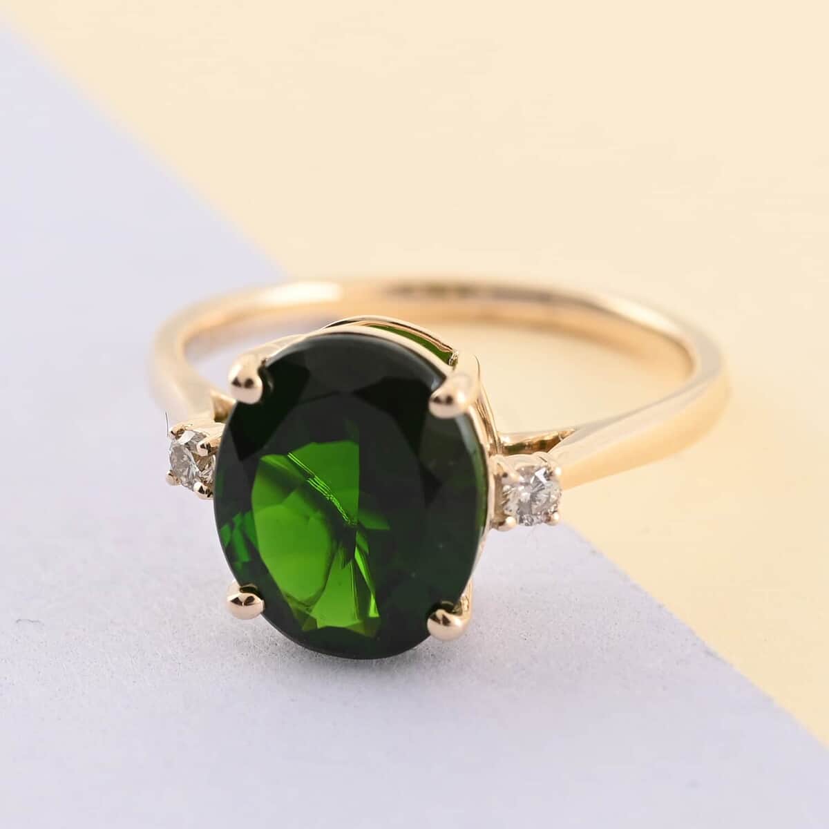 Luxoro 10K Yellow Gold AAA Chrome Diopside and Diamond Solitaire Ring (Size 6.5) 3.70 ctw image number 1