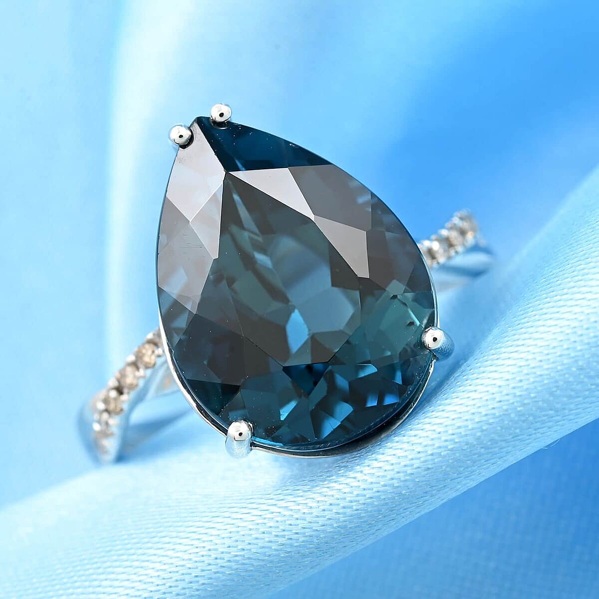 Certified and Appraised Luxoro 10K White Gold AAA London Blue Topaz and I2 Diamond Ring (Size 6.5) 10.85 ctw image number 1