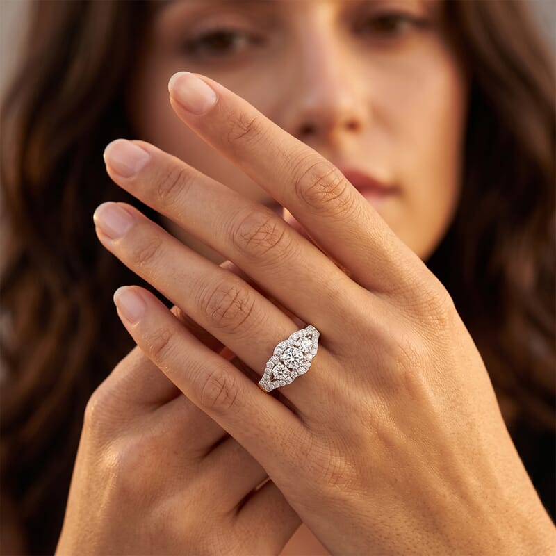 Luxuriant Lab Grown Diamond G-H SI 1.60 ctw Ring in 14K Yellow Gold (Size 6.0)
