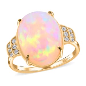 Certified and Appraised Iliana 18K Yellow Gold AAA Ethiopian Welo Opal and G-H SI Diamond Ring (Size 8.5) 4.20 Grams 10.15 ctw