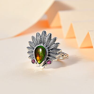 Artisan Crafted Canadian Ammolite and Orissa Rhodolite Garnet Native American Head Ring in Sterling Silver (Size 10.0) 0.15 ctw