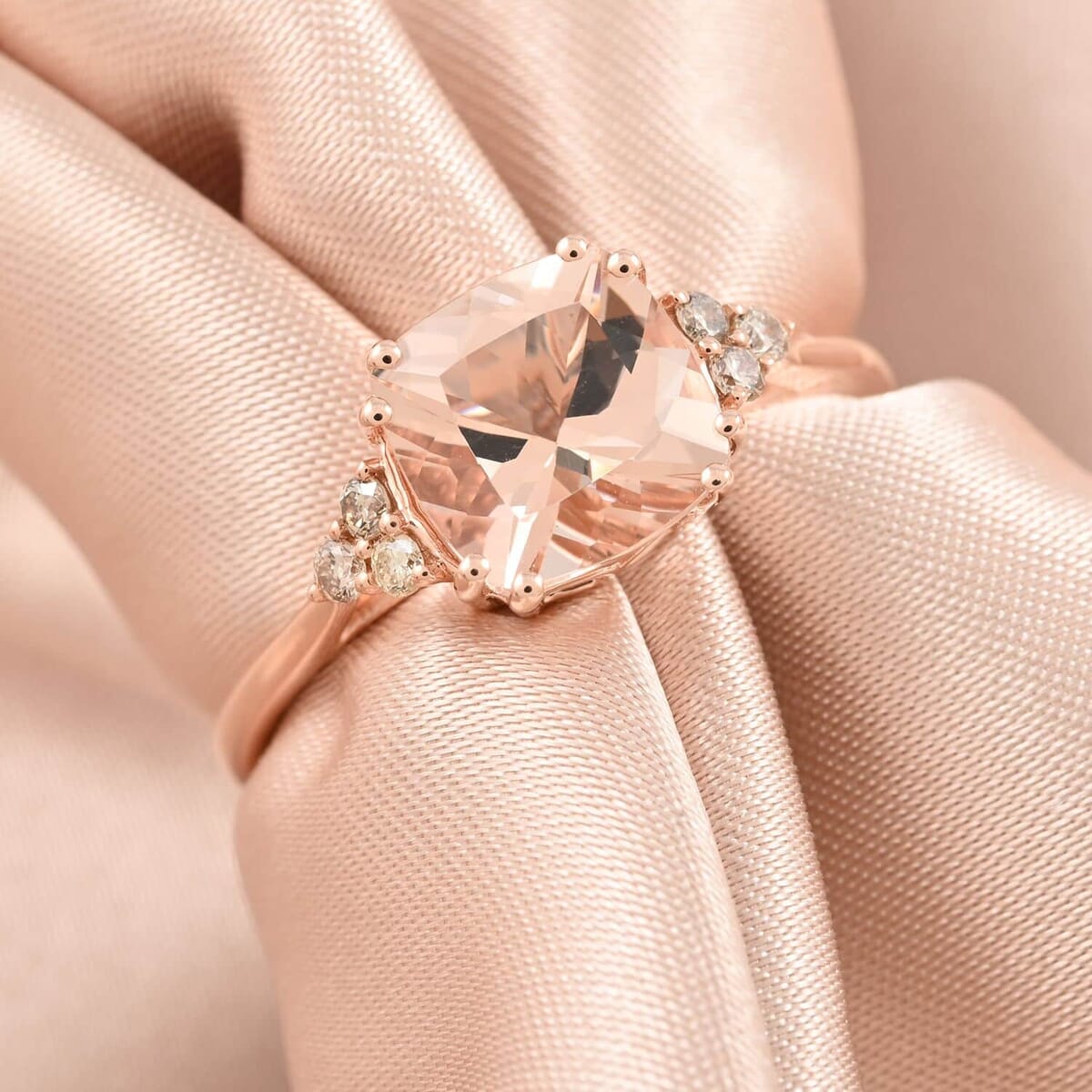 Certified and Appraised Luxoro 14K Rose Gold AAA Marropino Morganit and G-H I2 Diamond Ring (Size 5.0) 2.15 ctw image number 1