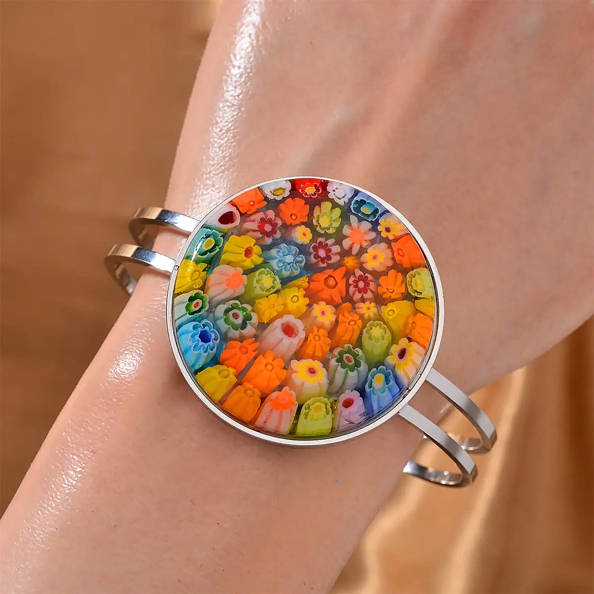 Multi Color Murano Style Bangle Bracelet in Stainless Steel (7.50 In) image number 7